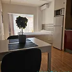아파트 & Pool *