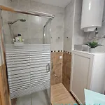 & Pool 아파트